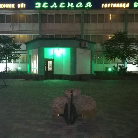 泽勒纳雅酒店 阿克套 外观 照片